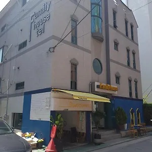 Family House Hongdae Pensión Seúl